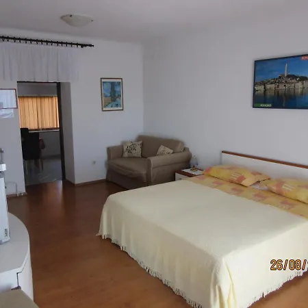 Lägenhet Haus Roko Rovinj